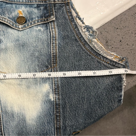 Acid wash distressed denim vest - Picture 7 of 11